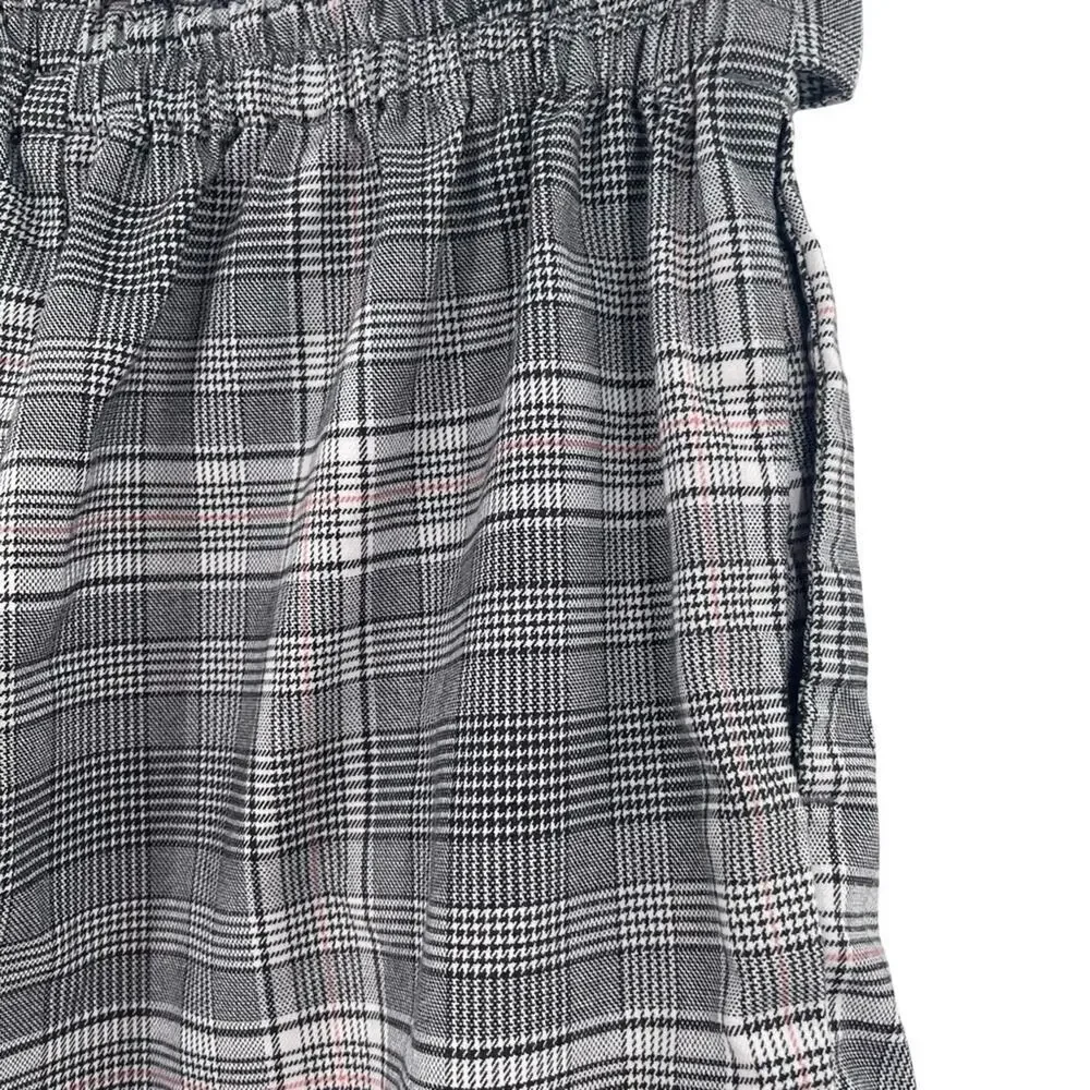 BUNDLE 💗 H&M DIVIDED 💗 Size 4 Plaid Top Skirt Shorts